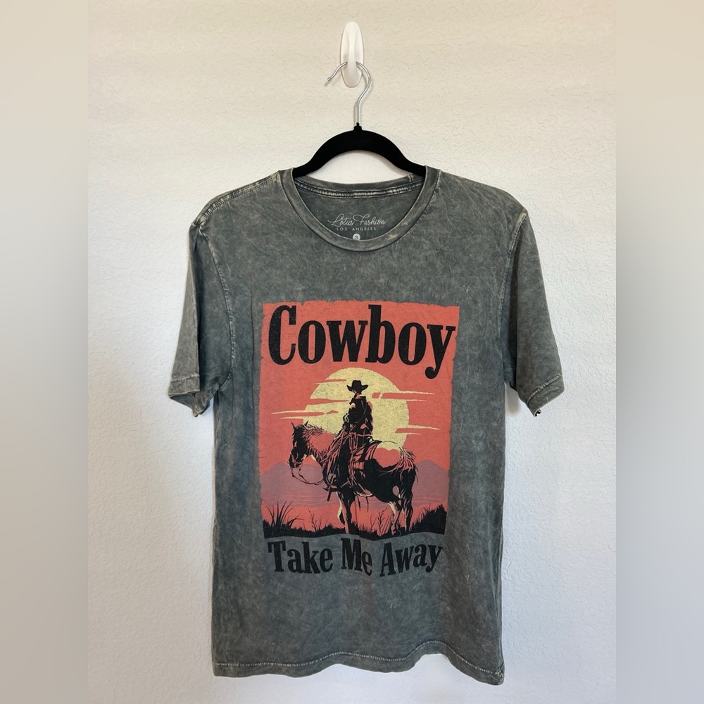 Graphic t-shirt